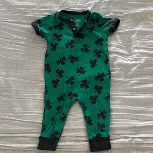 Green Clover Baby Cat&Jack Romper ☘️ Sz 12M EUC